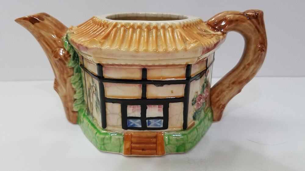 Vintage Marutomoware Teapot - Japanese Traditional Tea House/Pagoda 59943